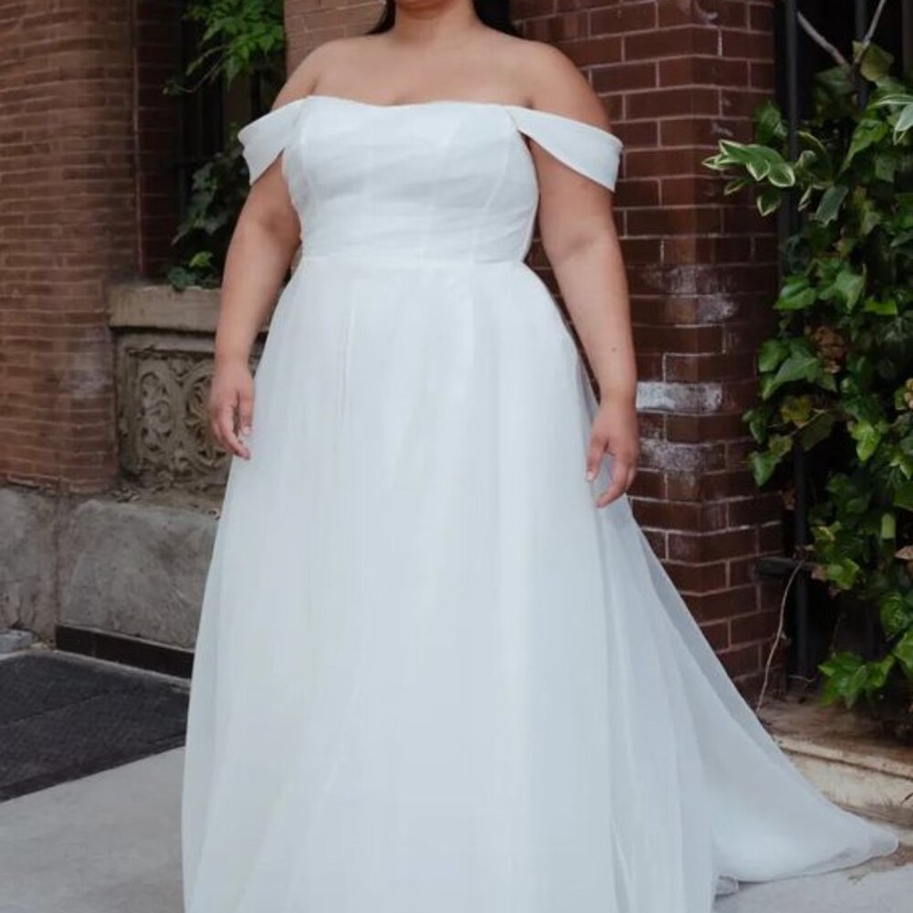 Jenny Yoo Bronte Wedding Gown Size 20 NEW Organza